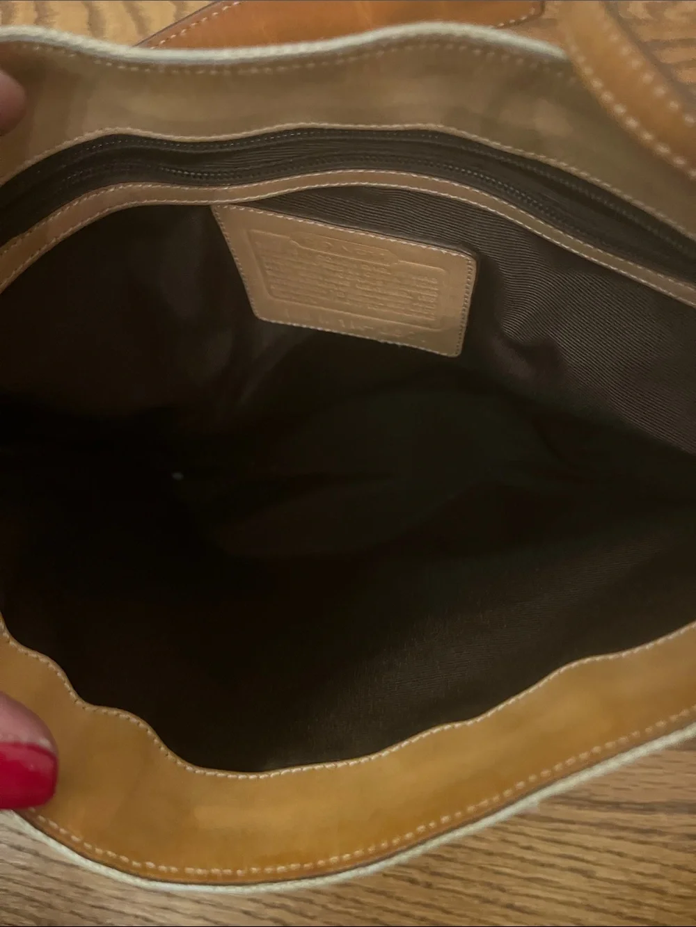 Coach Hamptons Signature Clip Hobo Bag 6091 Fair condition